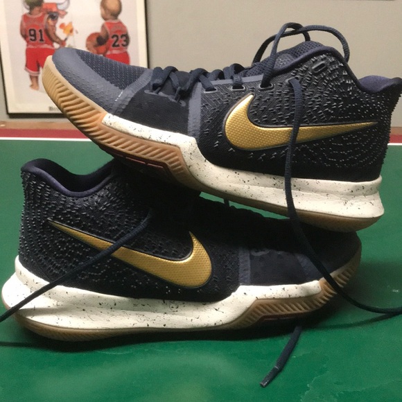 kyrie tennis shoes